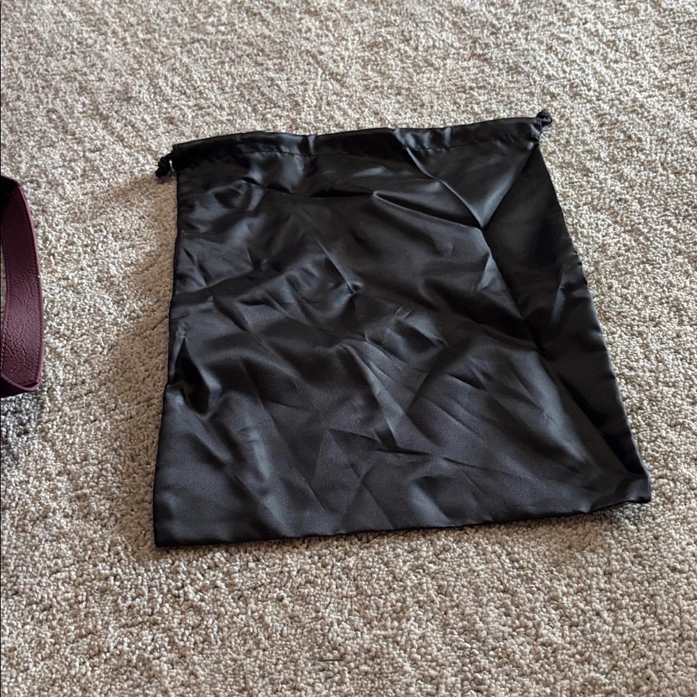 Elegant burgundy Calia bag - Picture 5 of 8